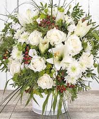 Die meisten frauen würden sich bestimmt sehr darüber freuen, wenn sie am frauentag. Geschenke Zum Weltfrauentag Online Bestellen Valentins