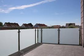 Balkongelander Aus Edelstahl Mit Sicherheits Glas Balkon Glas Balkon Gelander Design Balkongelander Edelstahl Glas