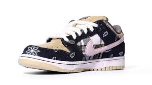 Unlock exclusive events and releases. Travis Scott Just Released His New Nike Sb Dunk Sneakers And They Re Already Sold Out Cnn