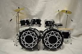 Joey jordison subs on a metallica gig in 2004 what a dream come true, the slipknot drummer once remarked of the time he stepped in for an ailing lars ulrich at the last minute. Slipknot Joey Jordison Miniature Drum Set 75 99 Picclick
