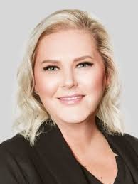 Kelly Piccolo's Instagram, Twitter & Facebook