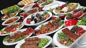 إنّ المطبخ التركي شديد الاشتهار بوصفات المخبوزات والمعجنات التي يحضرها. Ø£Ø´Ù‡Ø± Ø§Ù„Ø£Ø·Ø¹Ù…Ø© ÙÙŠ Ø§Ù„Ù…Ø·Ø¨Ø® Ø§Ù„ØªØ±ÙƒÙŠ Ø³ÙØ±Ùƒ Ø§Ù„Ø³ÙŠØ§Ø­ÙŠØ©