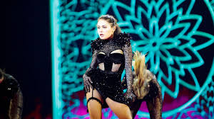 Fenomena alam munculnya 4 matahari di cina menghobokan masyarakat negri tirai bambu, hla ini terlihat dalam video. Esc 2021 Efendi Gibt Fur Aserbaidschan Die Mata Hari Teilnehmer
