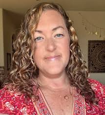 Erin Lerner's Instagram, Twitter & Facebook