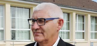 Saint-Côme-du-Mont. Incendie criminel au domicile du maire, Bernard Denis