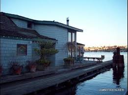 The “Sleepless in Seattle” Houseboat | IAMNOTASTALKER