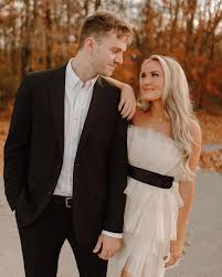 Molly Holcomb (@molly_jo_holcomb) • Instagram photos and videos