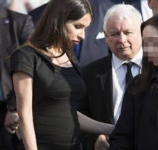 Pierwszym mężem kaczyńskiej został piotr smuniewski. Jan Kinkartz Jankinkartz Twitter