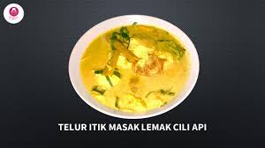 So saya tunjukkan ni cara saya yang senang dan mudah. Telur Itik Masak Lemak Cili Api Duck Egg Yellow River Gravy Youtube