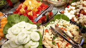 Hier findest du alles zu botecos, über brasilianisches essen und passende rezepte. Typisches Brasilianisches Essen Salat Pasta Und Tropische Fruchte Werden In Restaurants Zum Mittag Oder Abendessen Serviert Lizenzfreie Fotos Bilder Und Stock Fotografie Image 80817239