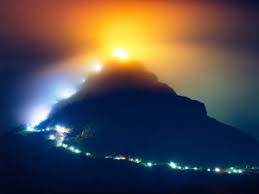 Maybe you would like to learn more about one of these? Adam S Peak Sonnenaufgang Uber Den Wolken Erlebesrilanka