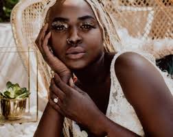 Couronne de mariage en feuille d'or : coiffe de mariée avec fleurs et  perles
