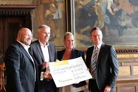 Maybe you would like to learn more about one of these? Spende Der Bbbank Und Der Bbbank Stiftung Fur Sprach Und Integrationskurse Erfurt De