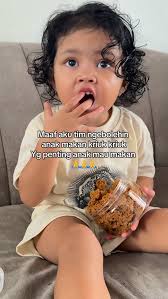 Konsumsi madu khusus anak usia 1 tahun ke atas, dibawah 1 tahun belum  boleh🤗 Cuss samaan bun, konsumsi madu BB Booster dari @kamahealth.id ❤️  #madugemukanak #madugemuksehat #madunafsumakan #maduanak #nafsumakananak  #nafsumakan