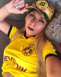 Pornostar sponsert Amateurfussballer