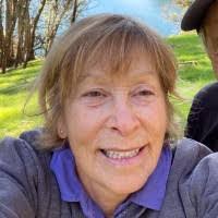 Melinda Downing's Instagram, Twitter & Facebook