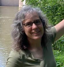 Janet Curran's Instagram, Twitter & Facebook