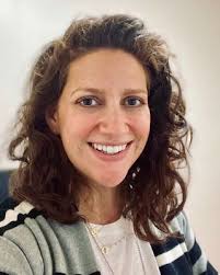 Chelsea Busch's Instagram, Twitter & Facebook