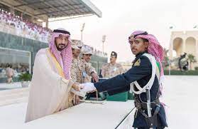 ما في شركة ما قدمت عليها و ما في مقابلة ما حضرتها، لكن لا جديد. ÙˆØ²ÙŠØ± Ø§Ù„Ø­Ø±Ø³ ÙŠØ¯ÙØ¹ Ø¨Ù€423 Ø®Ø±ÙŠØ¬Ø§ Ù…Ù† ÙƒÙ„ÙŠØ© Ø§Ù„Ù…Ù„Ùƒ Ø®Ø§Ù„Ø¯ Ø§Ù„Ø¹Ø³ÙƒØ±ÙŠØ© Ø£Ø®Ø¨Ø§Ø± Ø§Ù„Ø³Ø¹ÙˆØ¯ÙŠØ© ØµØ­ÙŠÙØ© Ø¹ÙƒØ§Ø¸