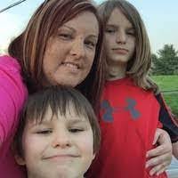 Lisa Vanderslice's Instagram, Twitter & Facebook