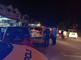 0 ratings0% found this document useful (0 votes). Perodua Alza Diserang Objek Misteri Sampai Cermin Pecah Wapcar