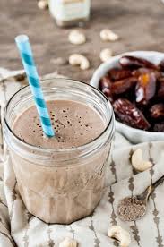 Cashew Cardamom Date Smoothie Dishing Up The Dirt Boissons Smoothie Smoothie Fruit Smoothie Vegan