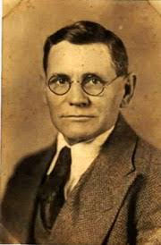 Brad Lamkin's Instagram, Twitter & Facebook