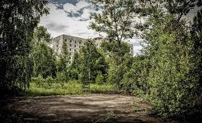 Today, chernobyl beckons to tourists who are intrigued by its history and its danger. Visiting Chernobyl Today 30 Years After Nuclear Catastroph