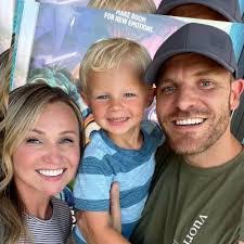 Jessica Doolittle's Instagram, Twitter & Facebook