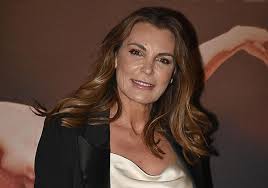 Lucia correa cumtribute over to the eastern village and