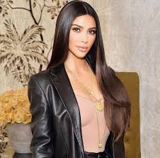 She is always in the limelight and gives her fans an from blonde to light brown, and from dark natural brown to dark chocolate these are some pictures of kim kardashian hair color for your collection. Kim Kardashian West Shows Off Her Ombre Hair Hji