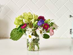 Separate the bouquet/bunch into individual stems. Make Flowers Last Longer With This Easy Hairspray Tip Apartment Therapy