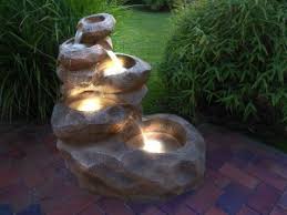 Er besitzt nicht nur eine dekorative aufgabe und kann schicke akzente auf terrasse oder dem vorgarten setzen. Garten Springbrunnen Angebote Empfehlungen Infos