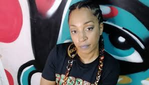 Viki Style: la voz que graffitea pasos de revolución