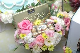 3 dulang termasuk sirih junjung hanya *rm290.00 5 dulang termasuk sirih junjung hanya. 23 Hantaran Coklat Ideas Candy Cakes Candy Bouquet Candy Gifts