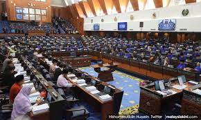Kementerian sumber manusia telah mempertimbangkan bagi meluluskan permohonan cuti bersalin pekerja swasta dari 60 hari kepada 90 hari. Malaysiakini Wanita Sektor Swasta Dapat Cuti Bersalin 90 Hari