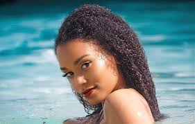 A fan even went as far as dumping her because of her controversial ways. Pearl Thusi Gets Political Zalebs