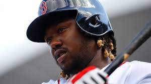 Red Sox's Hanley Ramirez leaves game with pain in side