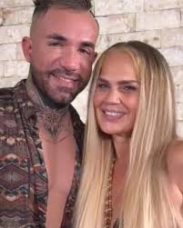 Niurka Marcos presume con orgullo a su nueva pareja, quien es 20 años menor  que ella: “Es un hombre maravilloso, me hace sentir viva”. Mira abajo todos  los detalles de esta relación