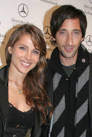 364,775 likes · 12,538 talking about this. La Visita Fugaz De Adrien Brody A Peru Para Ver A Su Novia Elsa Pataky