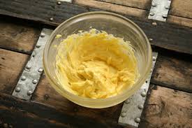 Cuisine Maison D Autrefois Comme Grand Mere Recette De Sauce Mayonnaise Legere Aux Oeufs Durs Parfumee Au Citron Recette Mayonnaise Recette Entree Facile