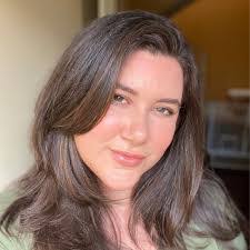 Helen Casper's Instagram, Twitter & Facebook