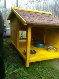 I think if i had a larger population i would plan for 3 or 4 per house and increase the size of the opening to ventilate better and prevent condensation. Outside Cat Feeding Stations Bing Images Outdoor Cat House Cat House Diy Cat Feeding Station