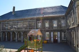 Local où l'on habite ; Jeunesse La Mure