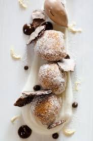 Beignets With Chocolate Sauce Free Recipe Below Desserts Food Dessert Recipes