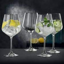 Gt, eller gin och tonic, är en tidlös klassiker som uppskattas av många. I Pinimg Com Originals Ae A1 8e Aea18e3c4aa8ee0