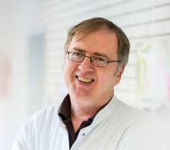 Prof. Dr. med. Dr. phil. Stefan Evers, Autor bei sinCephalea