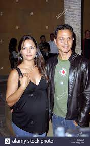 Talisa soto and benjamin bratt outside the doctor strange premiere at the tcl chinese theatre in hol. Talisa Soto And Benjamin Bratt Stockfotos Und Bilder Kaufen Alamy