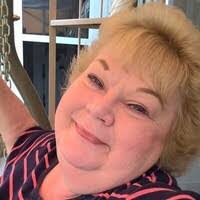 Lynn Sager's Instagram, Twitter & Facebook