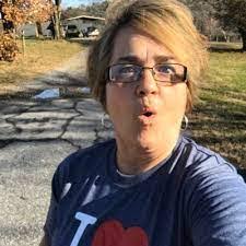 Brenda Castle's Instagram, Twitter & Facebook